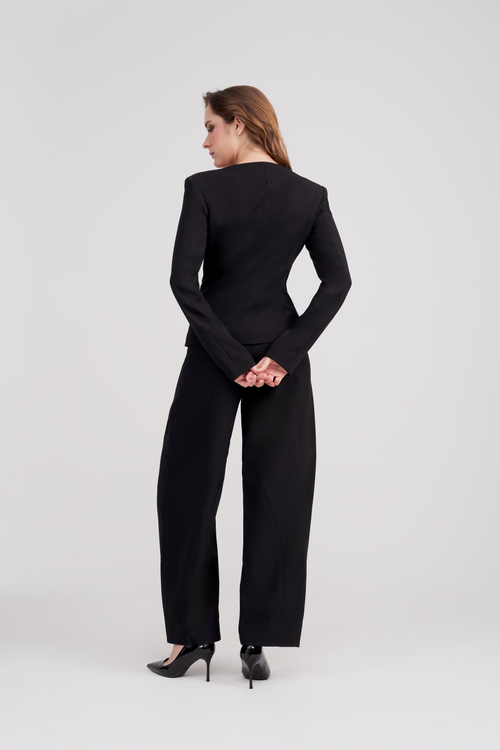 Load image 1 in gallery view. LUCIA